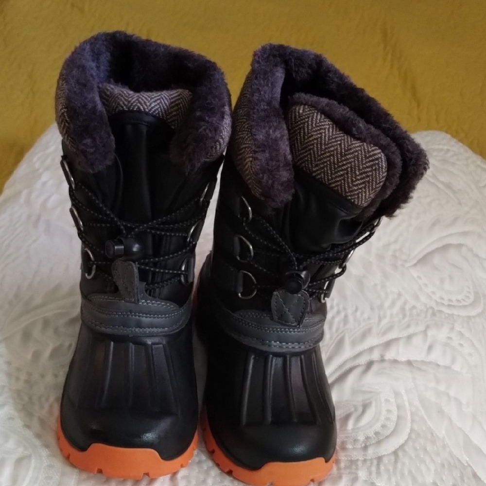 Cozy Kids Snow Boots - Black and Orange